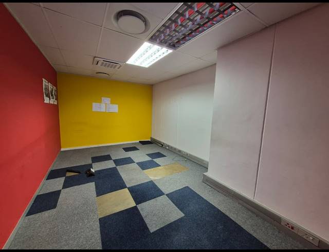 304M² OFFICE TO LET IN SANDTON CENTRAL